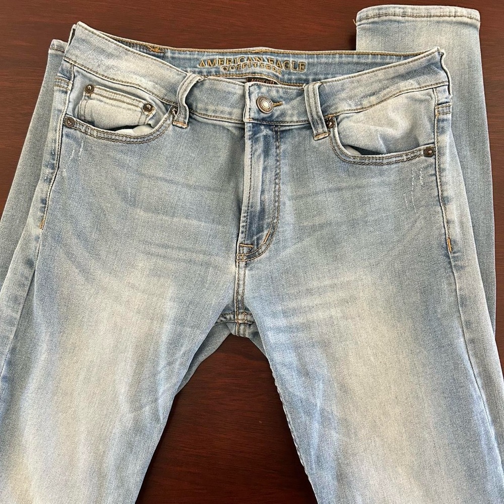 American Eagle Outfitters Light Blue Straight Jeans